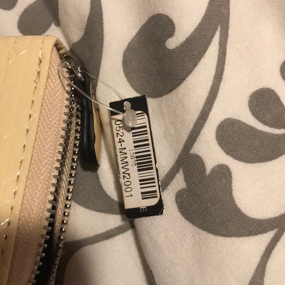 Tan/Cream Wallet - Picture 4 of 4